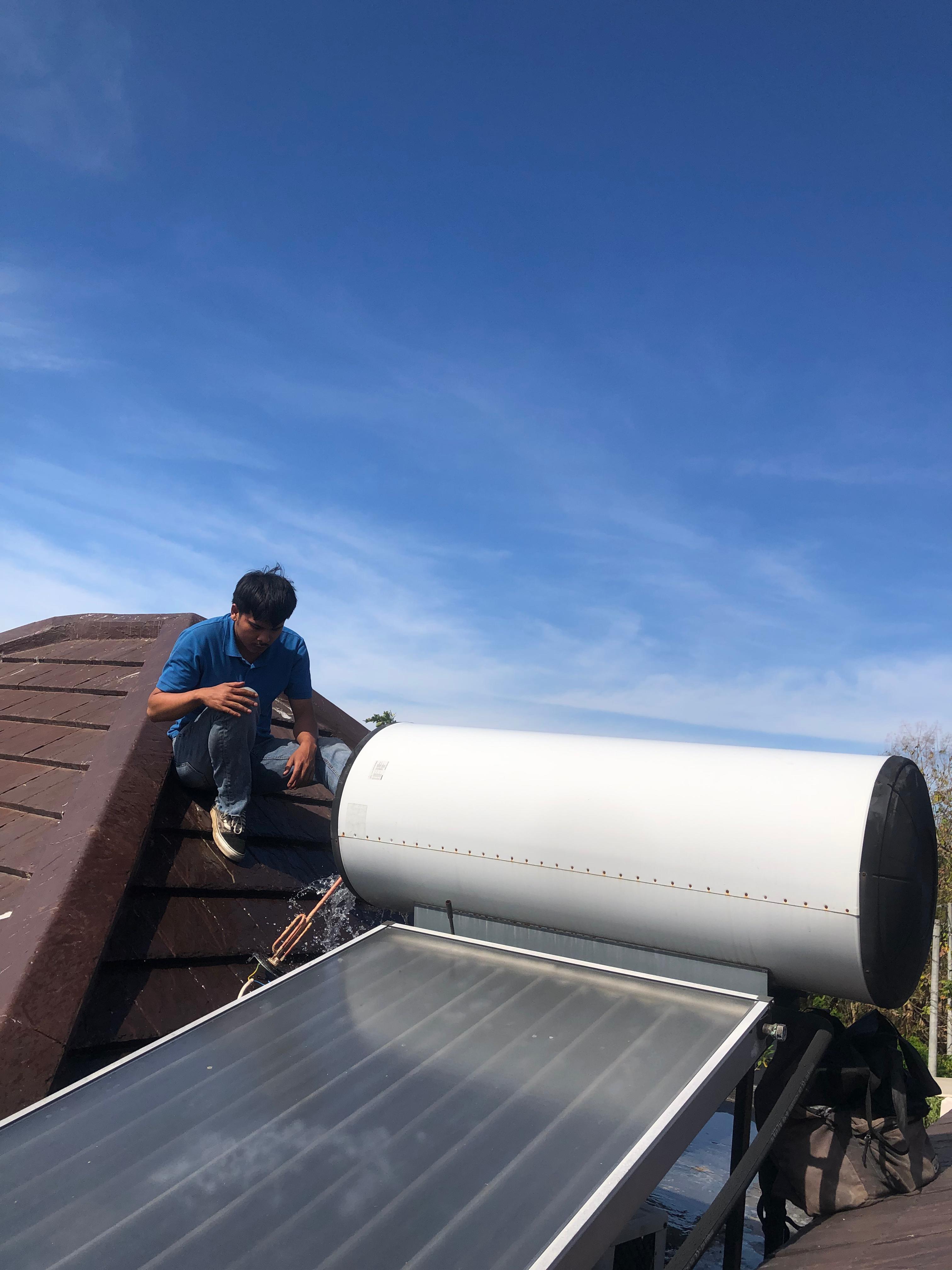 Perbaikan sistem Solahart residential oleh teknisi ahli